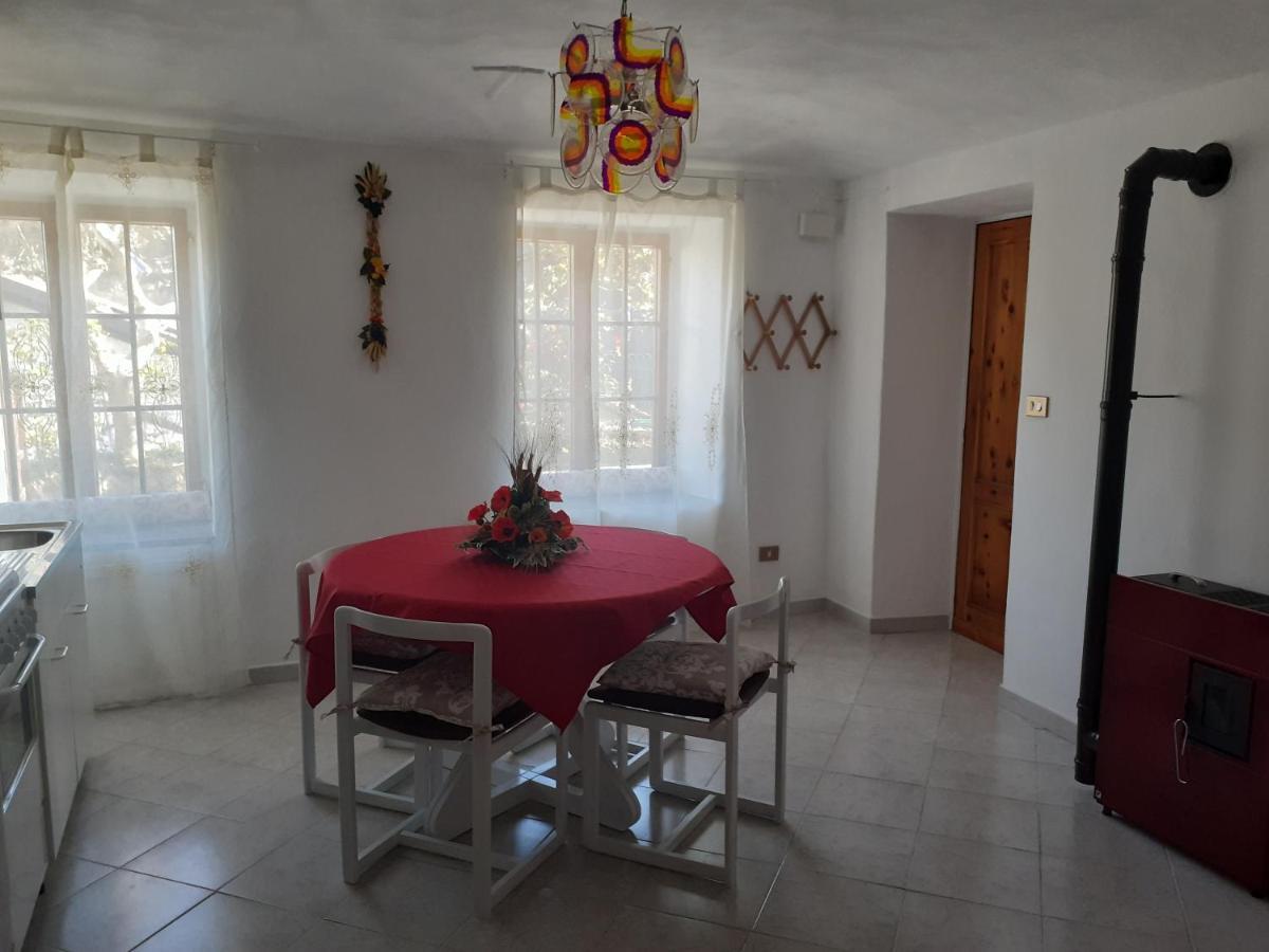 Apartamento Casa Le Rondini Mezzenile Exterior foto